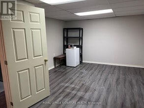 181 Third Line in Oakville, ON - Building Photo - Building Photo