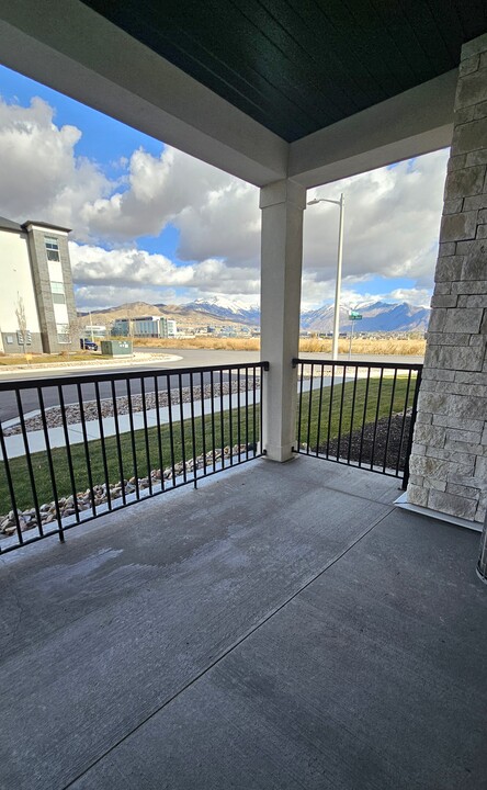 3323 W Hardman Way, Unit G101 in Eagle Mountain, UT - Building Photo