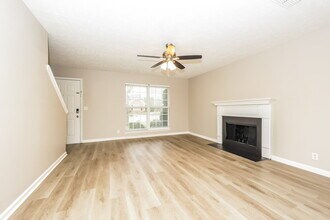 2115 Cason Trail in Murfreesboro, TN - Foto de edificio - Building Photo