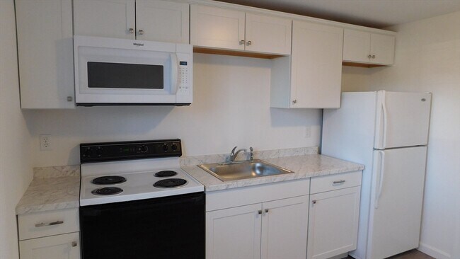 163 Summer St-Unit -6 in Kingston, MA - Building Photo - Building Photo