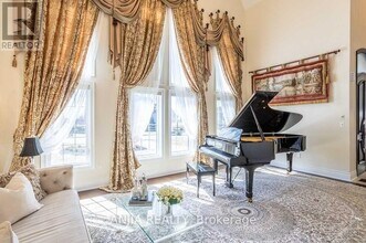 115 Stallions Ct in Vaughan, ON - Building Photo - Building Photo