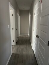 219 W Diamond Ave, Unit 2 in Alton, TX - Foto de edificio - Building Photo
