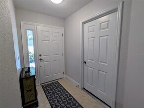 865 Normandy Trace Rd in Tampa, FL - Foto de edificio - Building Photo