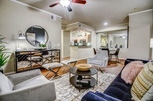 Colonnade at Willow Bend in Plano, TX - Building Photo