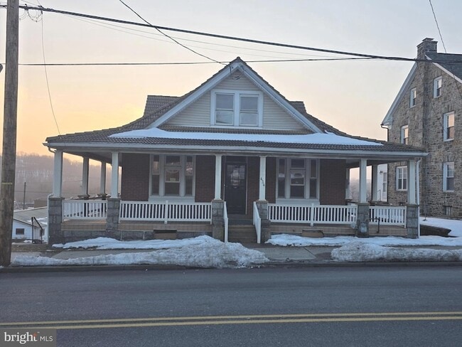 property at 434 S Fourth St