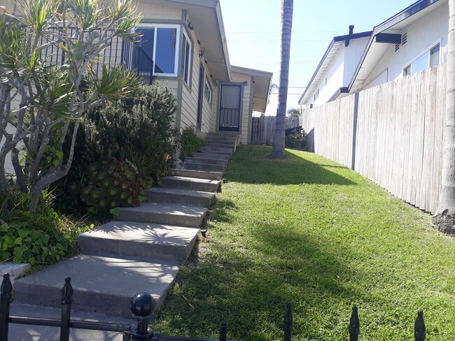 237 Avenida Pelayo, Unit John in San Clemente, CA - Building Photo - Building Photo
