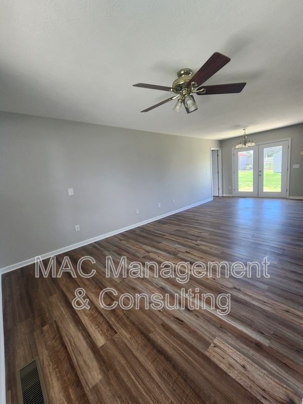 1748 Bouton Dr in Cookeville, TN - Building Photo - Building Photo