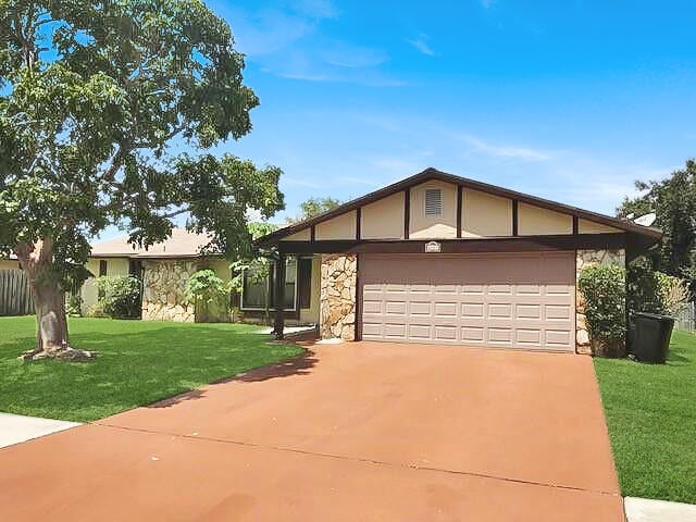 5203 Michael Ave in Boynton Beach, FL - Building Photo