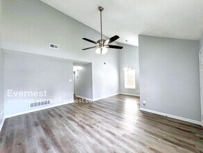 5883 Garden Walk W in Southaven, MS - Building Photo - Building Photo