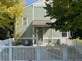 640 Gooseberry Dr in Longmont, CO - Building Photo