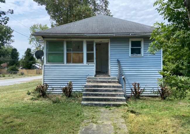 property at 601 N Madison St