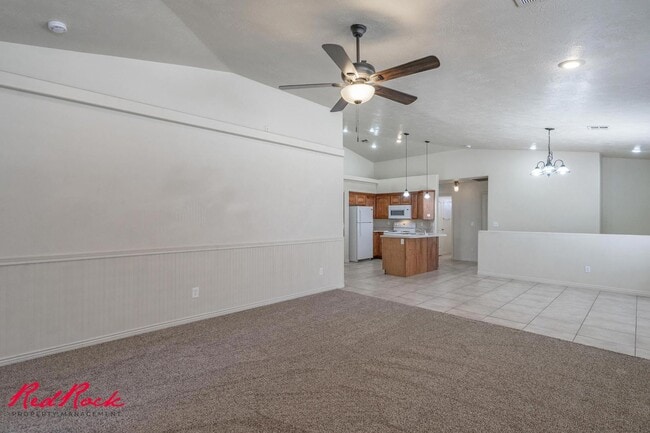 2056 E Middleton Dr in Saint George, UT - Building Photo - Building Photo