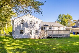 99 Fuller Dr in West Hartford, CT - Building Photo - Building Photo