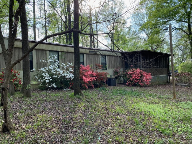 5027 Henderson Cir in Charlotte, NC - Building Photo - Building Photo