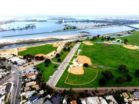 4930 W Point Loma Blvd in San Diego, CA - Foto de edificio - Building Photo