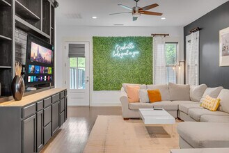 1006 Free Silver Rd in Nashville, TN - Building Photo - Building Photo