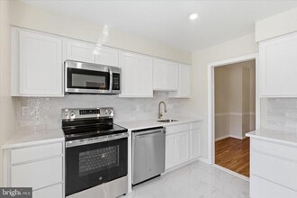 4635 Linmar Ct in Alexandria, VA - Building Photo - Building Photo