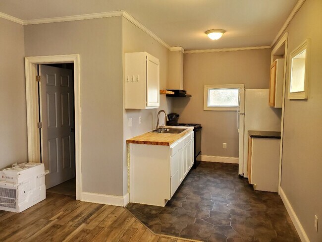 209 Poplar Neck Rd in Edenton, NC - Building Photo - Building Photo