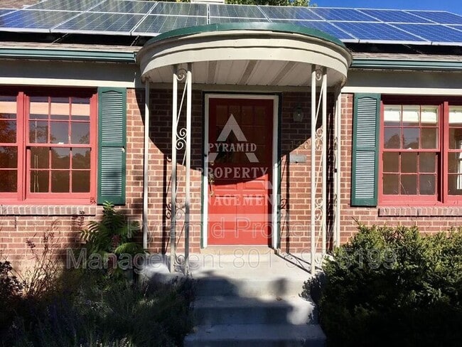 property at 1409 E Redondo Ave