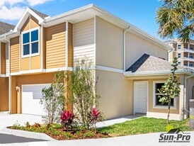 101 Oceans Cir in Daytona Beach Shores, FL - Building Photo