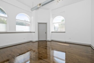 2026 S Washtenaw in Chicago, IL - Building Photo - Interior Photo