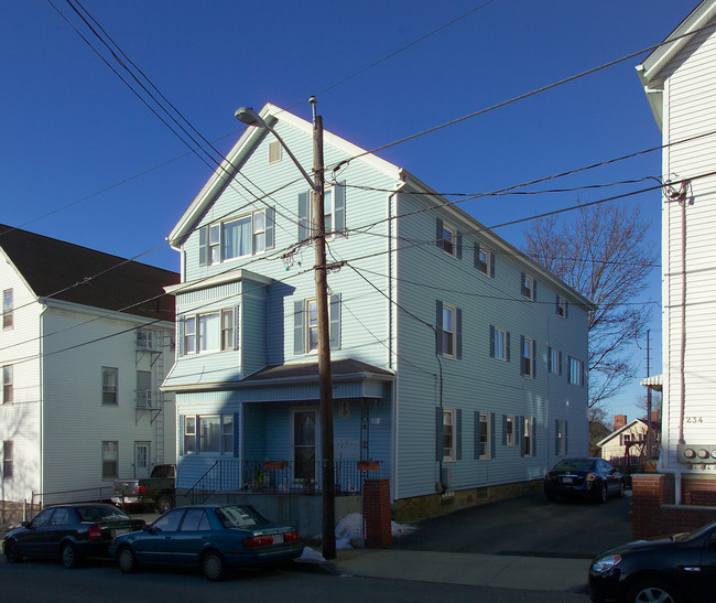 228 Tremont St in Fall River, MA - Building Photo - Building Photo