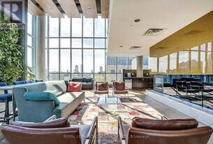 25 Cole St in Toronto, ON - Building Photo