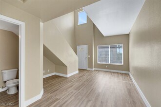 66 Blue Beak Way in Henderson, NV - Building Photo - Building Photo