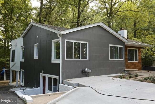 6306 Dahlonega Rd in Bethesda, MD - Building Photo - Building Photo