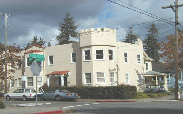 3106 Champion St in Oakland, CA - Foto de edificio - Building Photo
