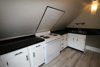 13842 Clifton Blvd, Unit 3 in Lakewood, OH - Building Photo - Building Photo