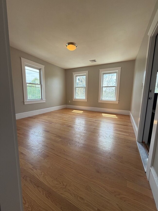 19 Endicott St in Worcester, MA - Building Photo - Building Photo
