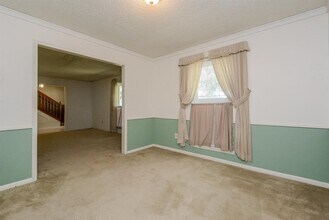 5731 Old Lodge Dr in Houston, TX - Building Photo - Building Photo