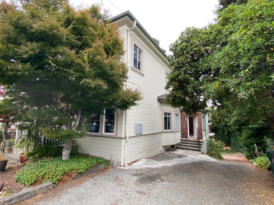 262 Athol Ave in Oakland, CA - Foto de edificio