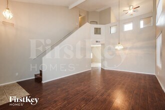 8564 W Sunnyslope Ln in Peoria, AZ - Foto de edificio - Building Photo