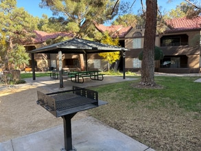 2200 S Fort Apache Rd in Las Vegas, NV - Building Photo - Building Photo