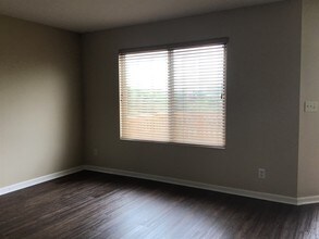 1801 Chesney Dr in Florence, KY - Building Photo - Building Photo