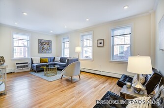1539 Beacon St in Brookline, MA - Building Photo - Building Photo