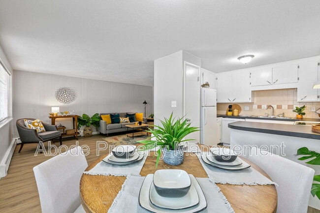 property at 464 W 10th St