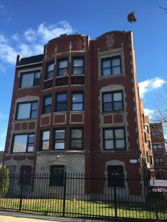 7637-7639 S Colfax Ave in Chicago, IL - Building Photo - Building Photo