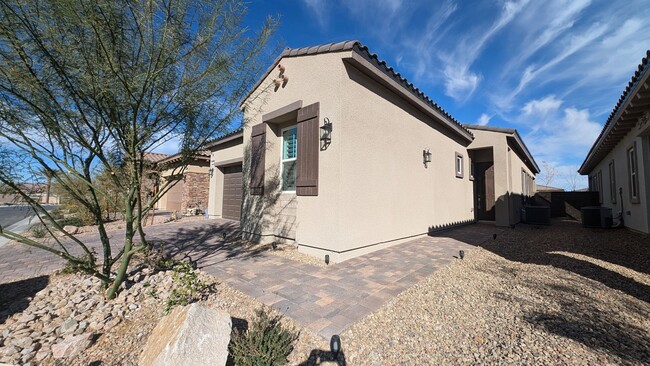 116 Ibiza Lk Dr in Henderson, NV - Building Photo - Building Photo