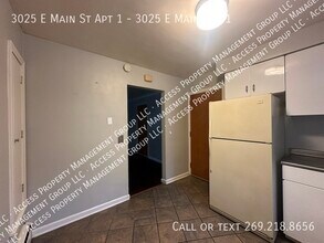 3025 E Main St in Kalamazoo, MI - Foto de edificio - Building Photo