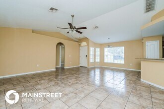 1641 Larkin Rd in Spring Hill, FL - Building Photo - Building Photo