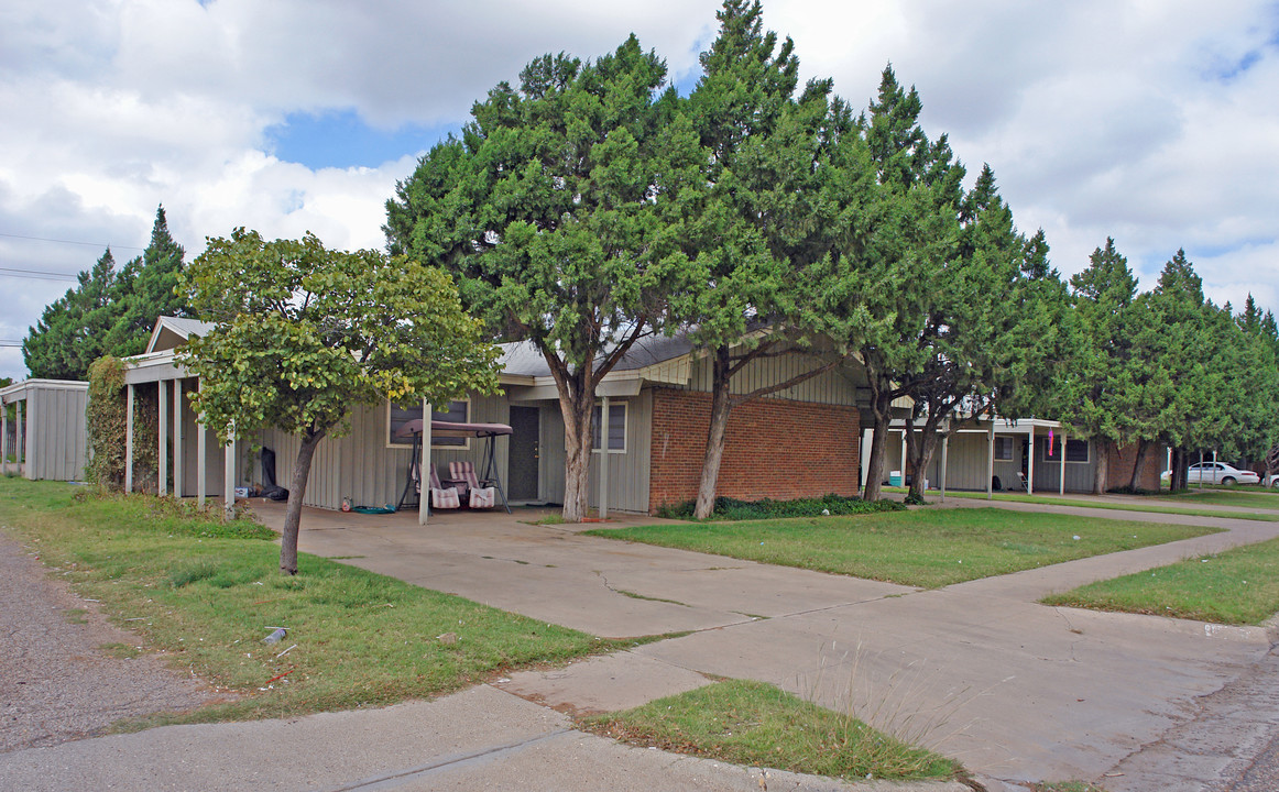 Alpine Quads in Lubbock, TX - Building Photo