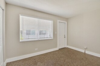 58 W 27th St in West Palm Beach, FL - Foto de edificio - Building Photo