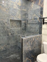 23110 1/2 Mulholland Dr in Woodland Hills, CA - Foto de edificio - Building Photo