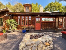 2566 Verbena Dr in Los Angeles, CA - Building Photo