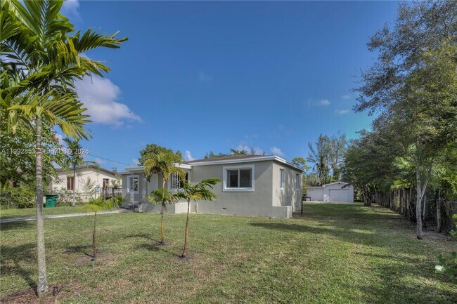 14115 NW 5th Ave in Miami, FL - Building Photo - Building Photo