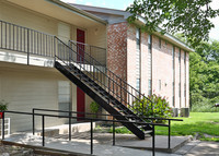 Marine Park Apartments in Fort Worth, TX - Foto de edificio - Building Photo