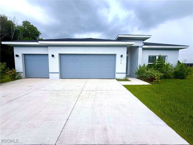 property at 619 NW 2nd Ln